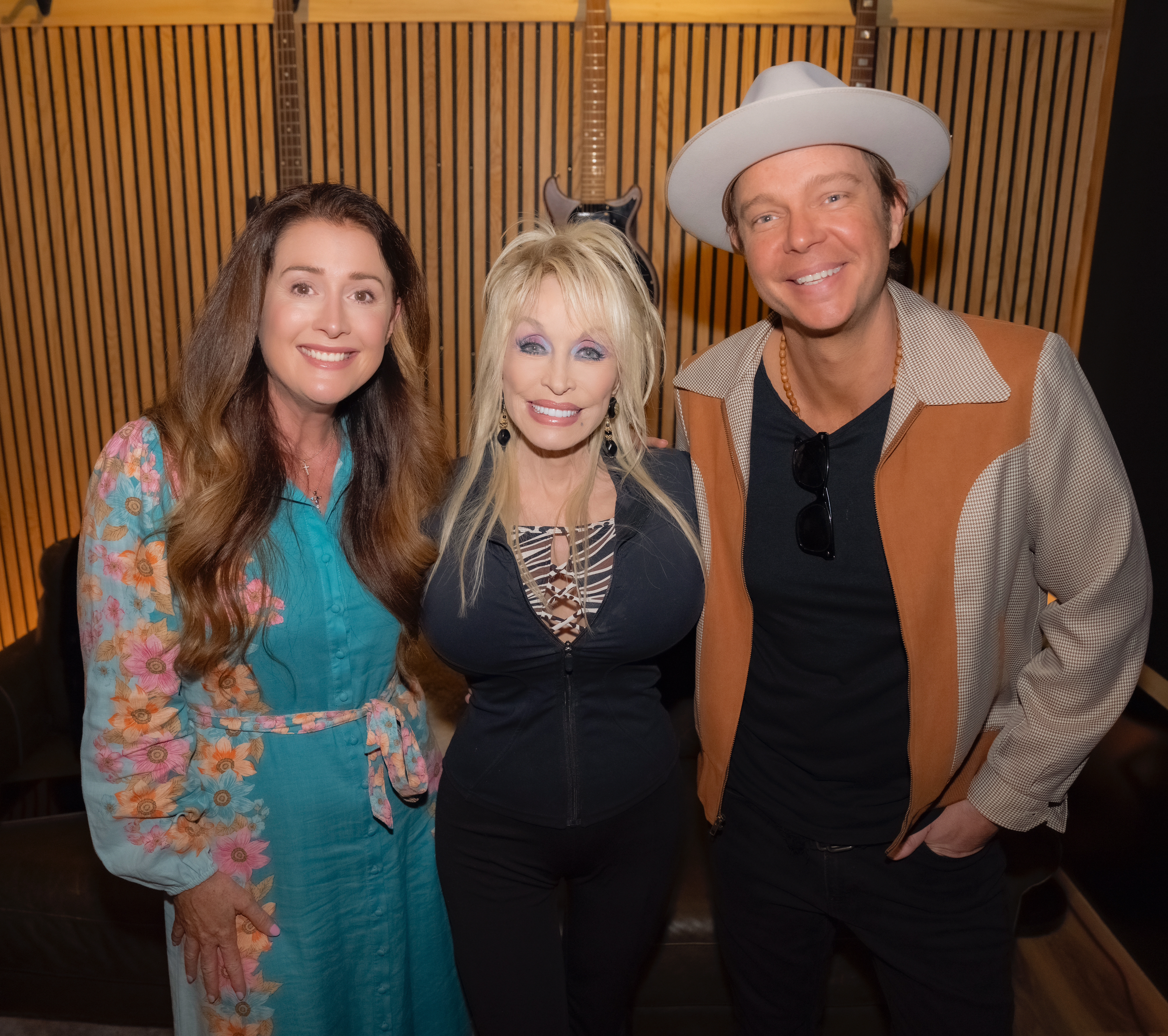 The OSheas share Tamworths story with Dolly Parton